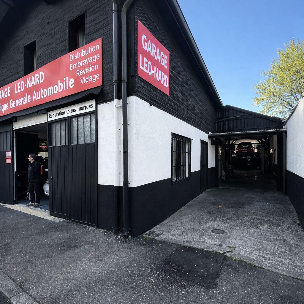 Façade du Garage LEO-NARD à Bron